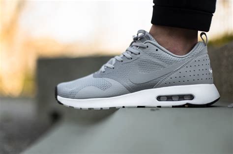 nike air tavas grau weiß|Nike Air Max Tavas Wolf Grey/Wolf Grey.